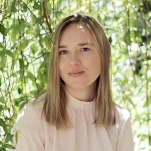 Photo of Dr Mia-Francesca Jones