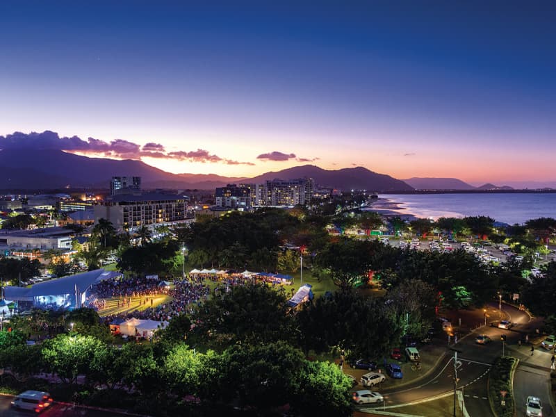 Landscape of Cairns city. 