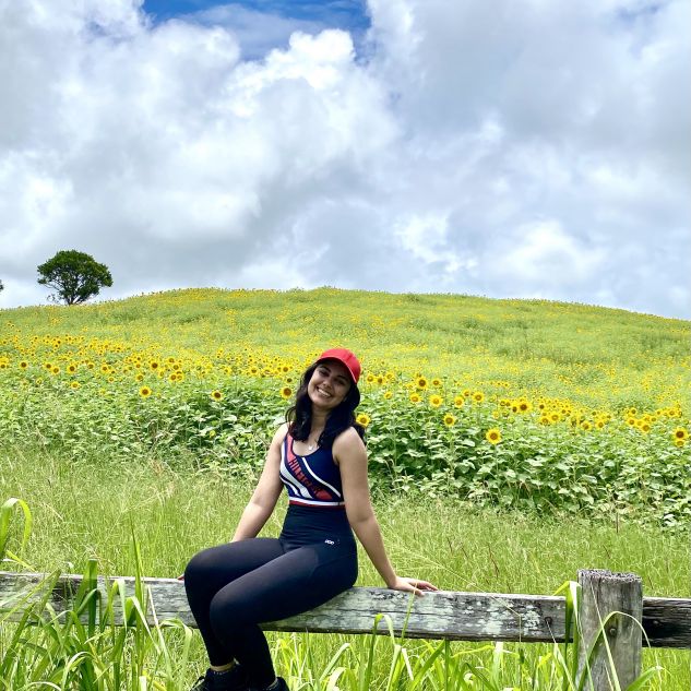 Anoushka at a sunflower field