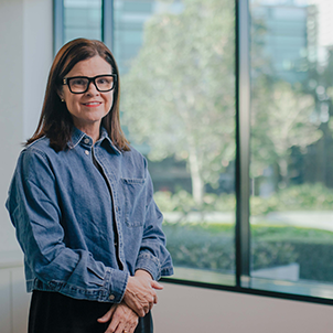 Photo of Dr Robyn Littlewood