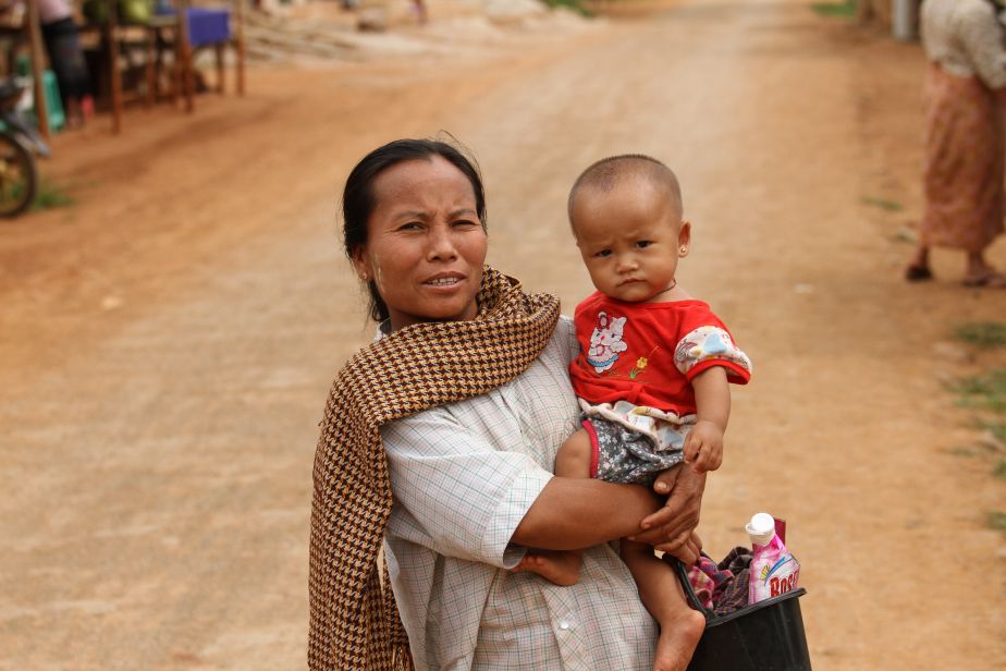 Mother and child, Myanmar. Photo Mark Ziembecki