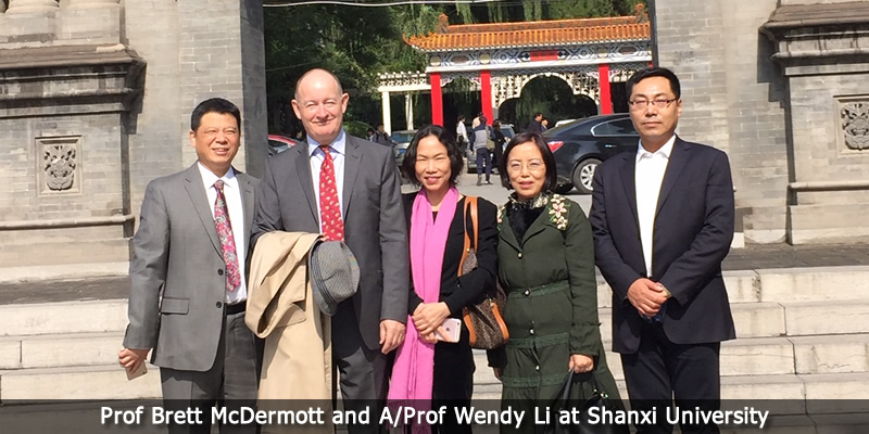 Brett McDermott and Wendy Li at Shanxi University.