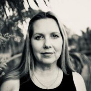 Photo of Associate Professor Victoria Kuttainen