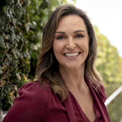 Dr Joanna McMillan