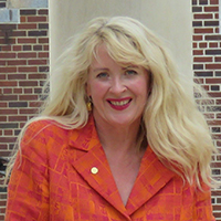 Headshot of Louise Floyd