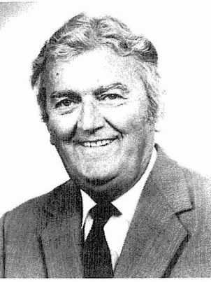 Former Chancellor Sir George Kneipp