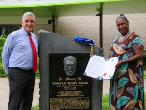 Chancellor Bill Tweddell with Dr Mabo's daughter, Gail