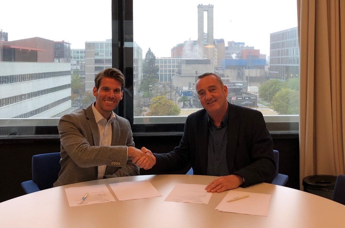 Dr. Ejdenberg and Prof. Masurel