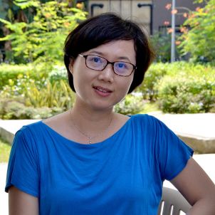 Photo of Associate Professor Huiping Zhang