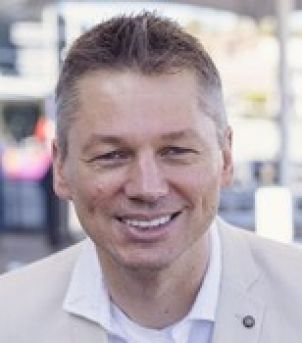 Photo of A/Prof Michael Oelgemoeller
