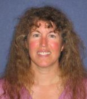 Photo of Dr Lisa Chilton