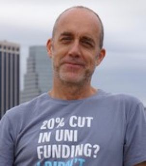 Photo of Dr Peter Jones