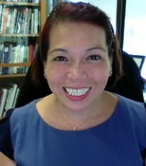 Photo of Associate Professor Amy Forbes
