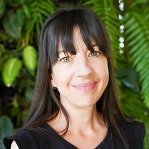 Photo of Dr Anna Willis
