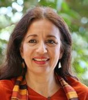 Photo of Professor Rosita Henry
