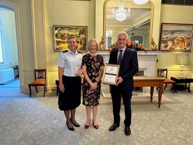 Image: Tine Hoyer receiving the Prince of Wales Award from the Governor of Queensland at Government House Brisbane. 
