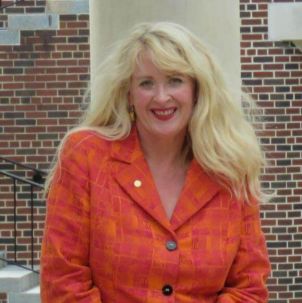 Photo of Dr Louise Floyd