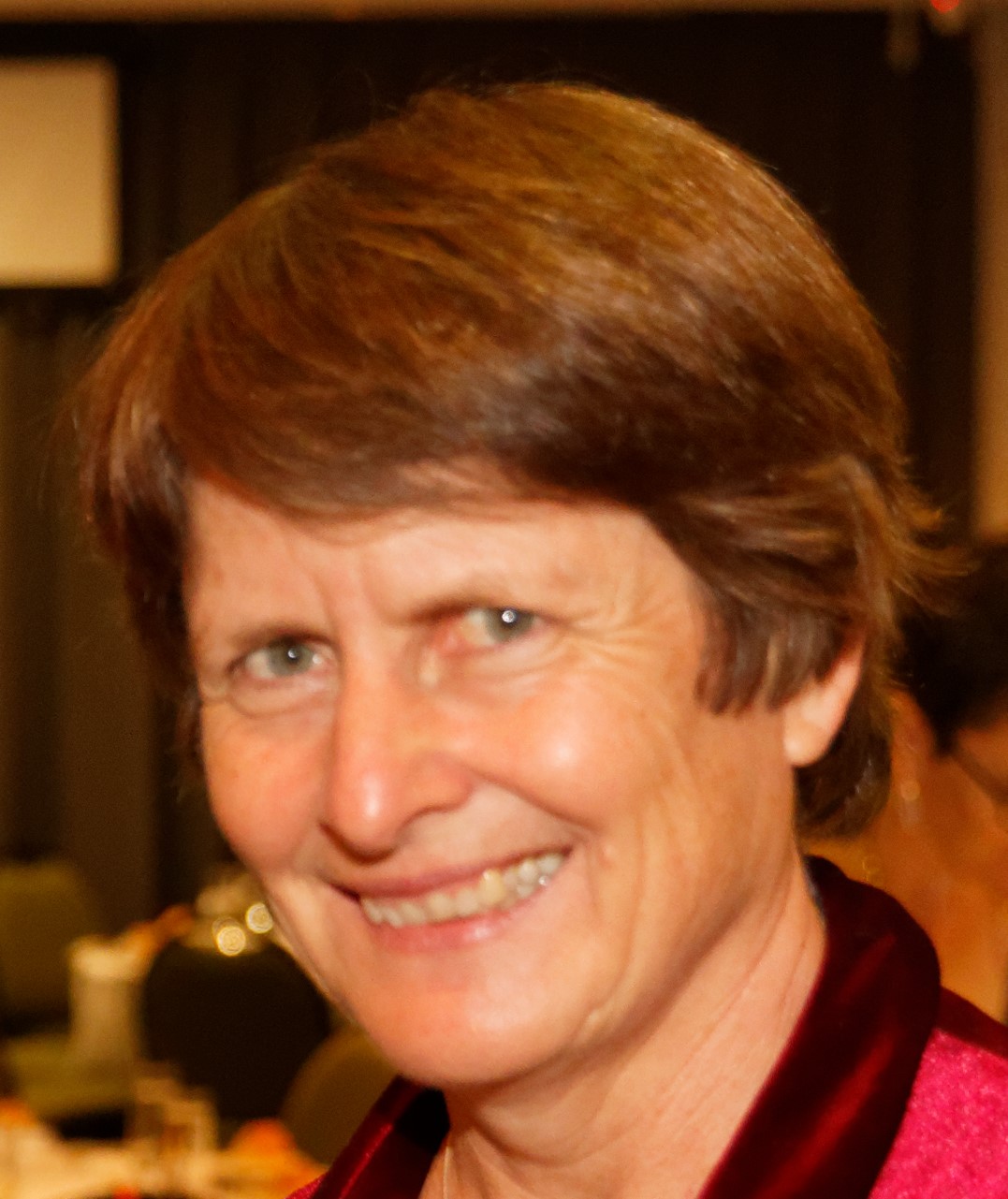 Dr Leigh Dale