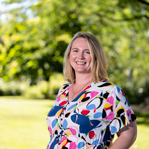 Photo of Hannah Cameron 