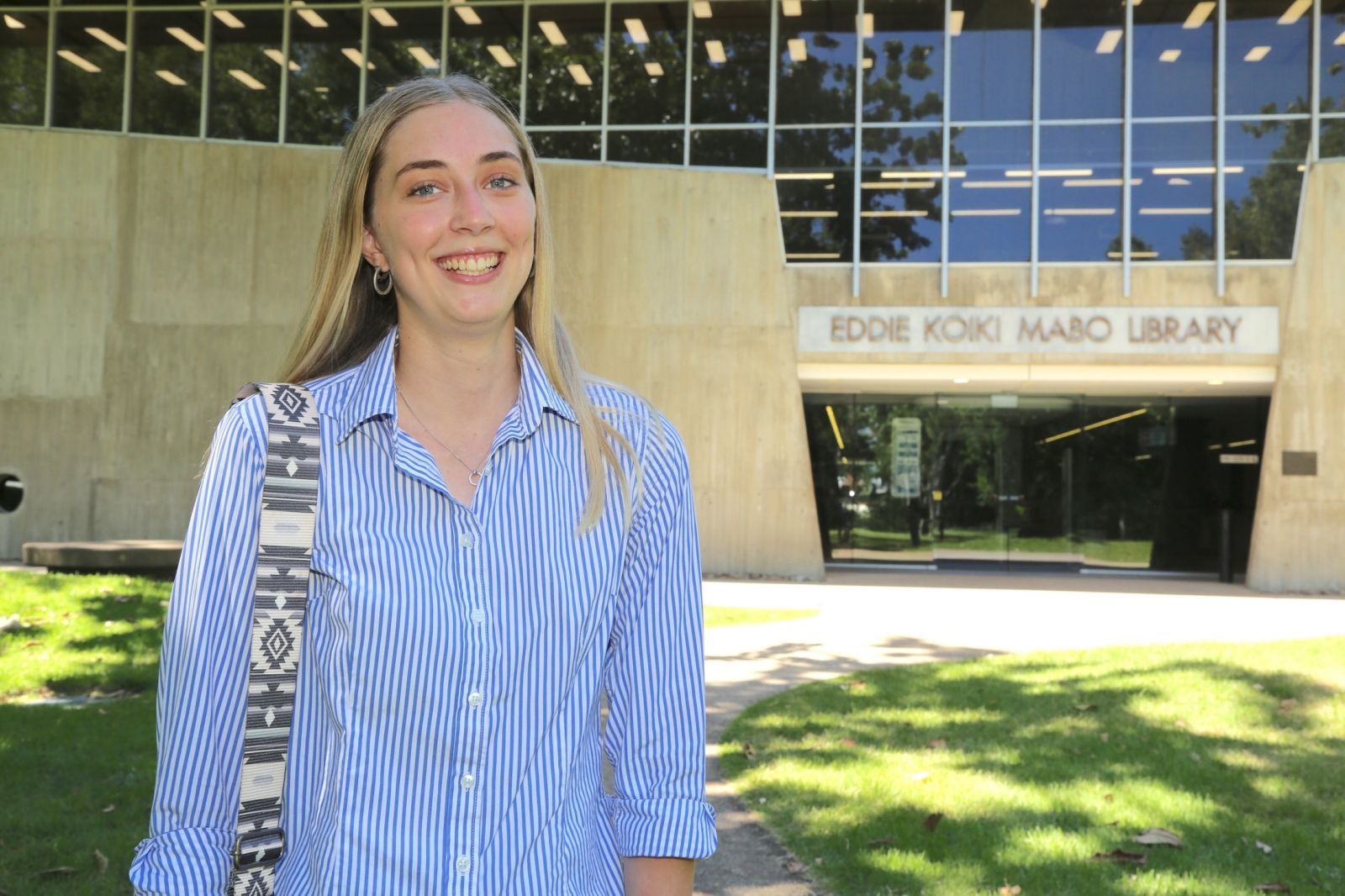 2025 QCoal Foundation Scholarship recipient and JCU first year Bachelor of Science student Ashlee Browning.