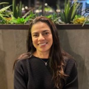 Photo of Dr Ana Carla Leite de Almeida