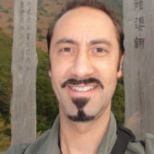 Photo of Associate Professor Damien Paris