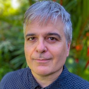 Photo of Dr Daniel Montesinos
