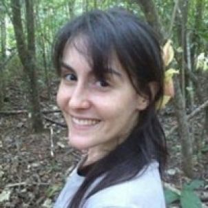 Photo of Dr Debora Apgaua
