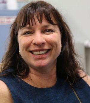 Photo of Dr Rachel Hay