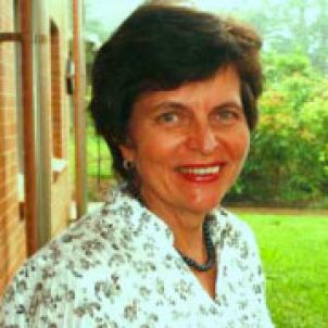 Dr Ro Hill Photo of Dr Ro Hill