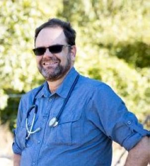 Photo of Professor Bruce Gummow