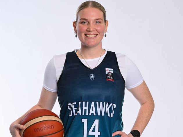 An image of JCU student and basketball player Majella Carey.