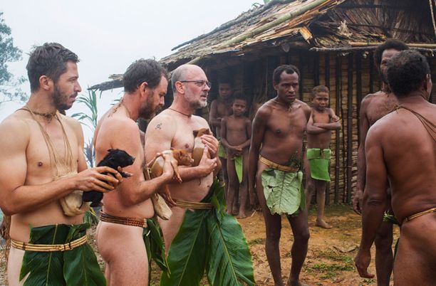JCU researchers give piglets to Kwaio people