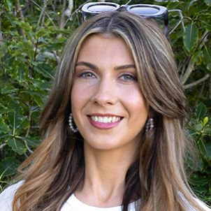 Photo of Dr. Alisa Mihalia 
