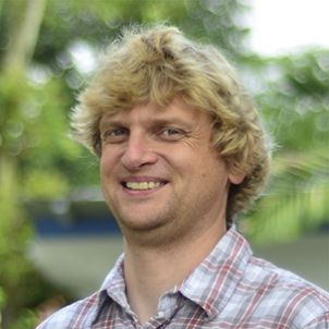 Photo of Associate Professor Neil Hutchinson